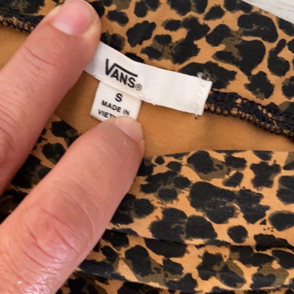 Size. Small VANS skirt. Never worn - Picture 2 of 4